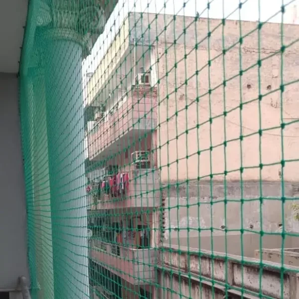 Green heavy balcony safety net